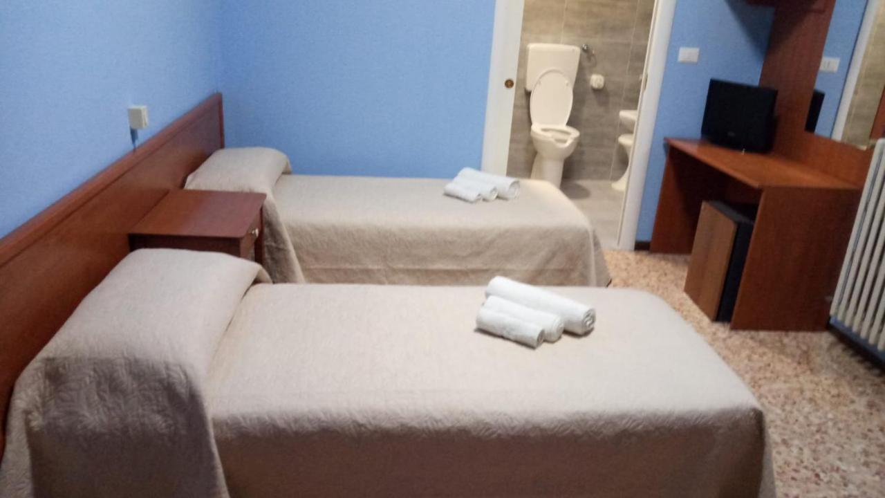 Hotel Primarosa 살소마지오레테르메 외부 사진