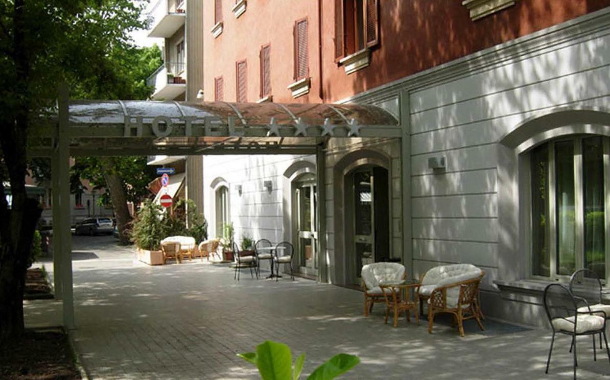 Hotel Primarosa 살소마지오레테르메 외부 사진